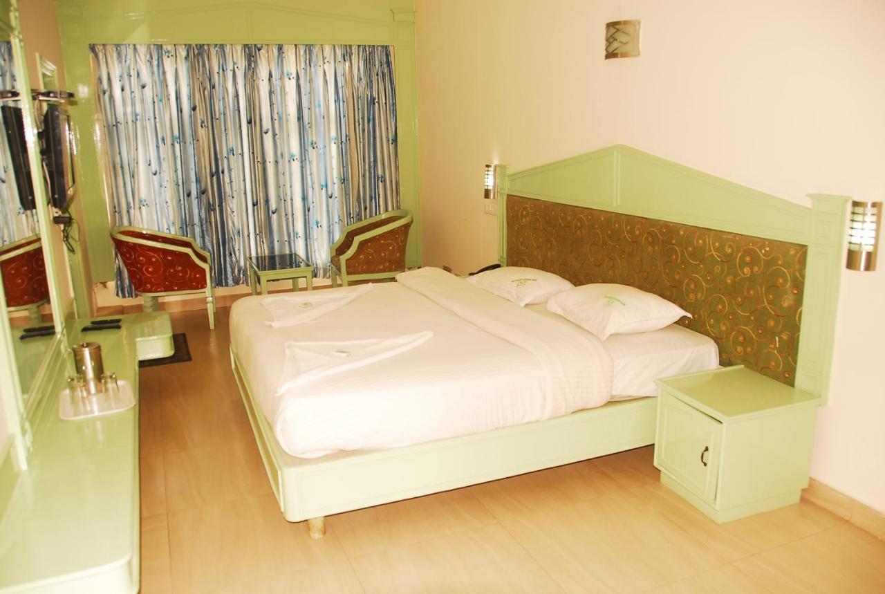 Hotel Sapphire Garden View อูตี ภายนอก รูปภาพ