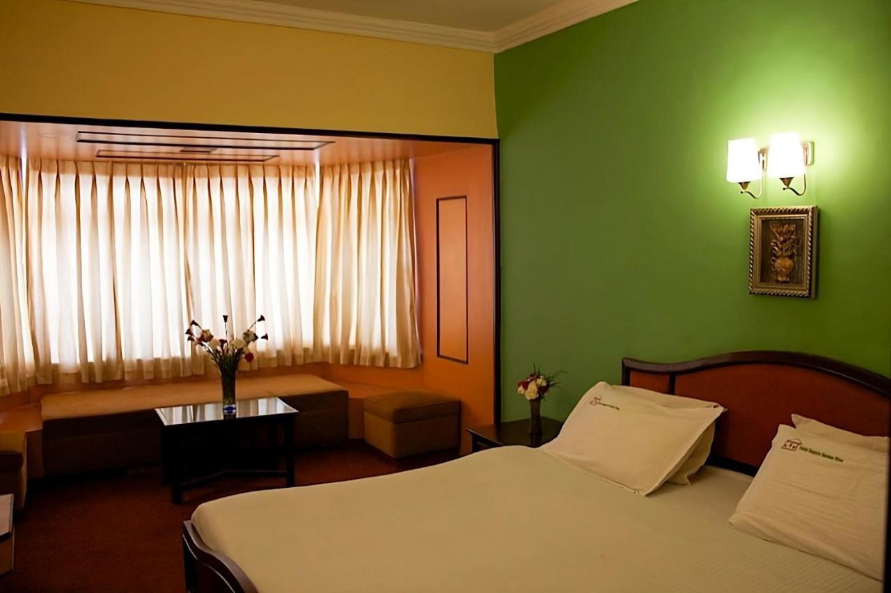 Hotel Sapphire Garden View อูตี ภายนอก รูปภาพ